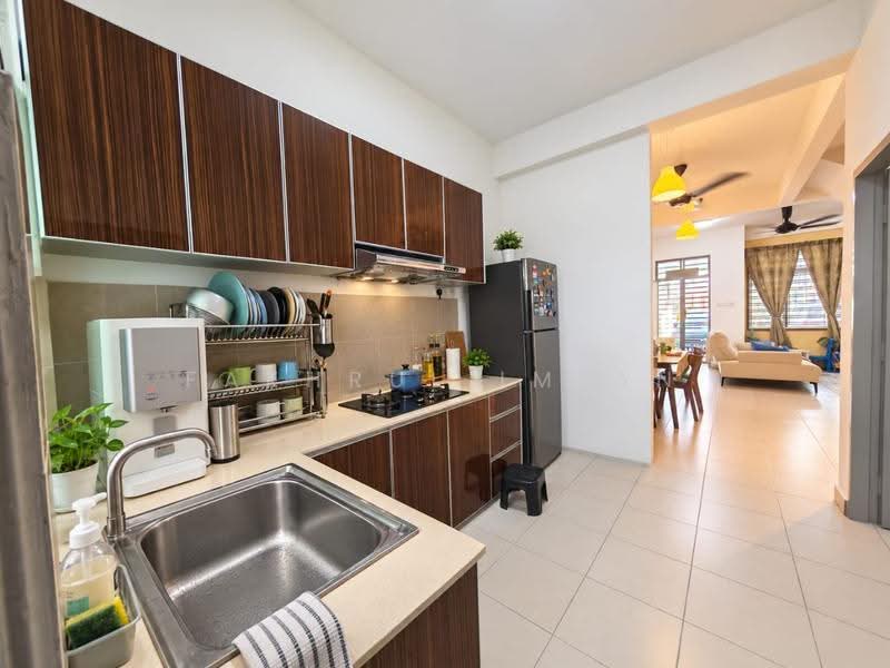 2.5-storey Terraced House for Sale in Skudai (Johor) - Fakhrul Imlan - Kitchen - PropertyGuru.com.my