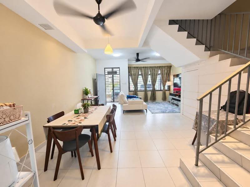 2.5-storey Terraced House for Sale in Skudai (Johor) - Fakhrul Imlan - Living Room - PropertyGuru.com.my