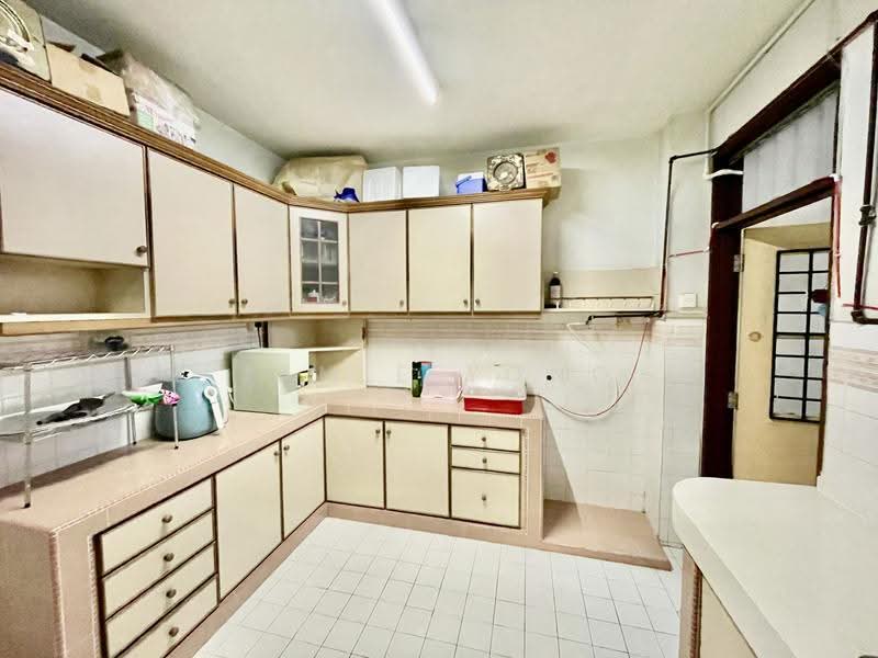 Bungalow House for Sale in Bandar Kinrara (Selangor) - Jamie Yong - Kitchen - PropertyGuru.com.my