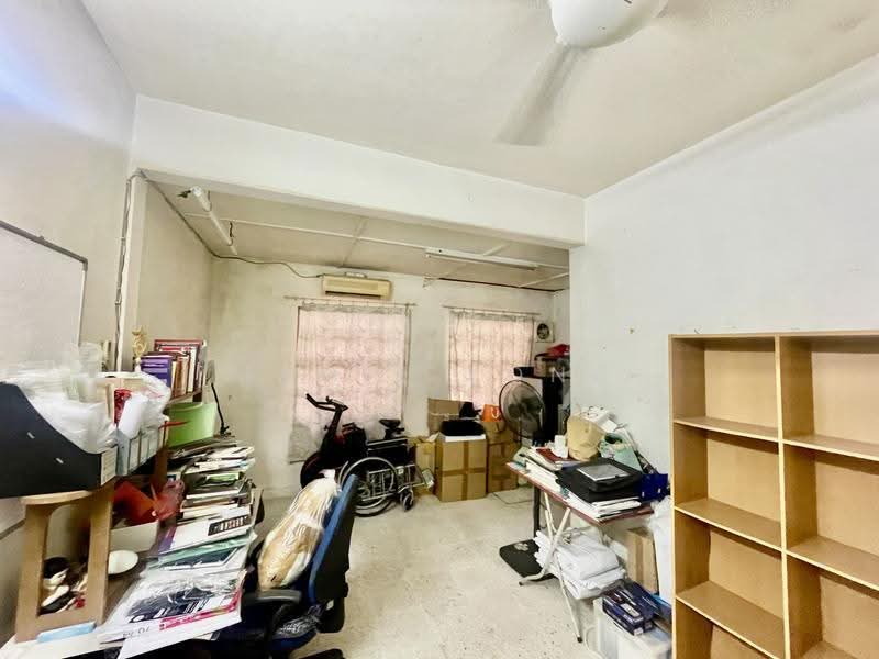 Bungalow House for Sale in Bandar Kinrara (Selangor) - Jamie Yong - Study - PropertyGuru.com.my