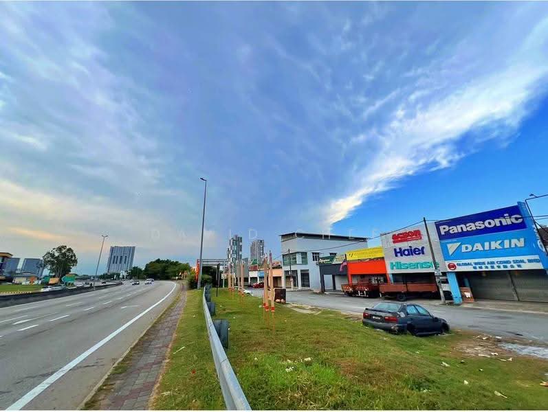 Shop for Rent in Seri Kembangan (Selangor) - David Chee - Exterior - PropertyGuru.com.my