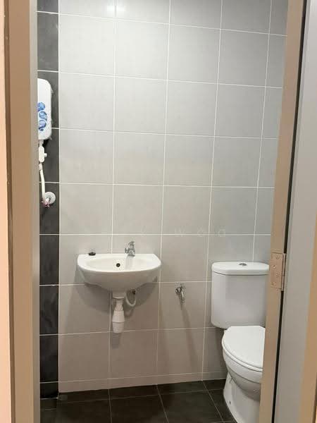 Pangsapuri untuk Disewa di Idaman Cahaya 1 - Abby Woo - Bathroom - PropertyGuru.com.my