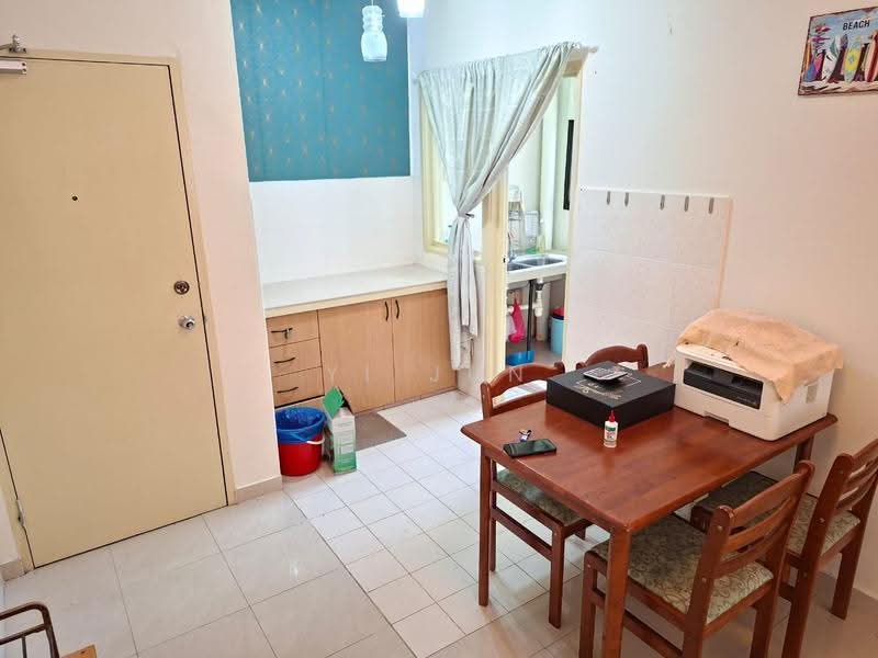 Rumah Flat untuk Disewa di Aman & Damai Apartment - Yi Jun - Dining Room - PropertyGuru.com.my