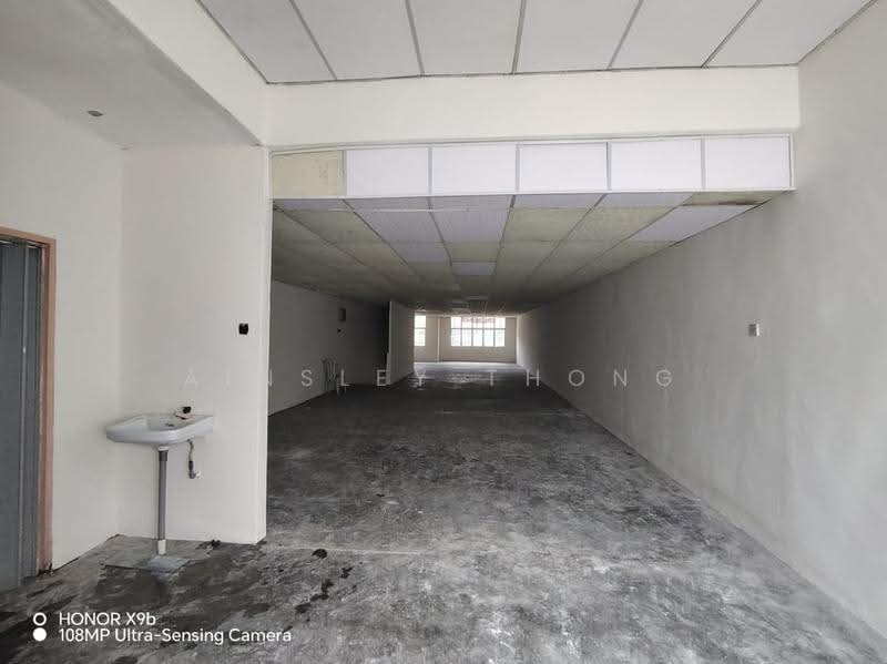 Shop / Office for Rent in Taman Klebang Restu (Chemor) - Ainsley Thong - Interior - PropertyGuru.com.my