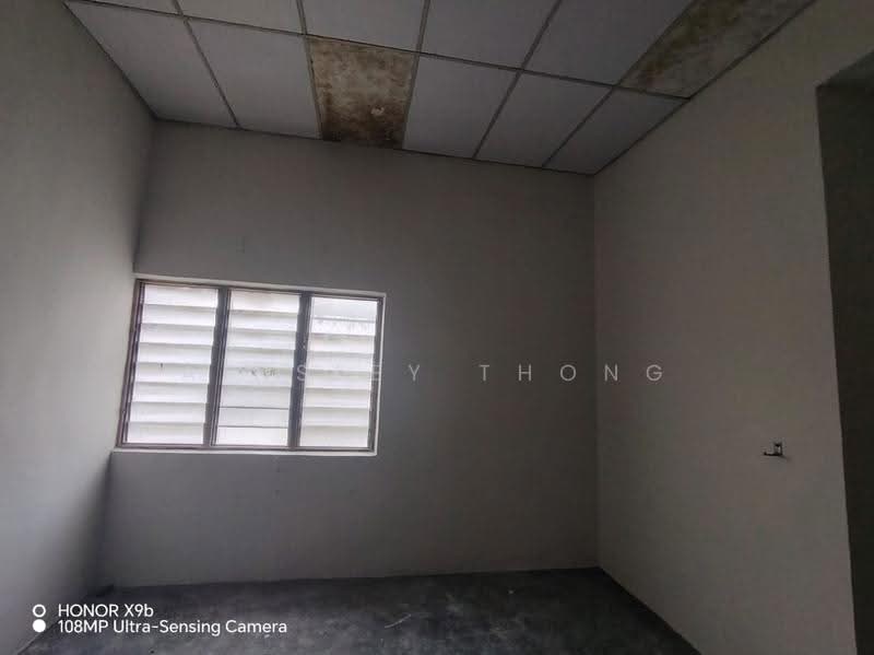 Shop / Office for Rent in Taman Klebang Restu (Chemor) - Ainsley Thong - Interior - PropertyGuru.com.my