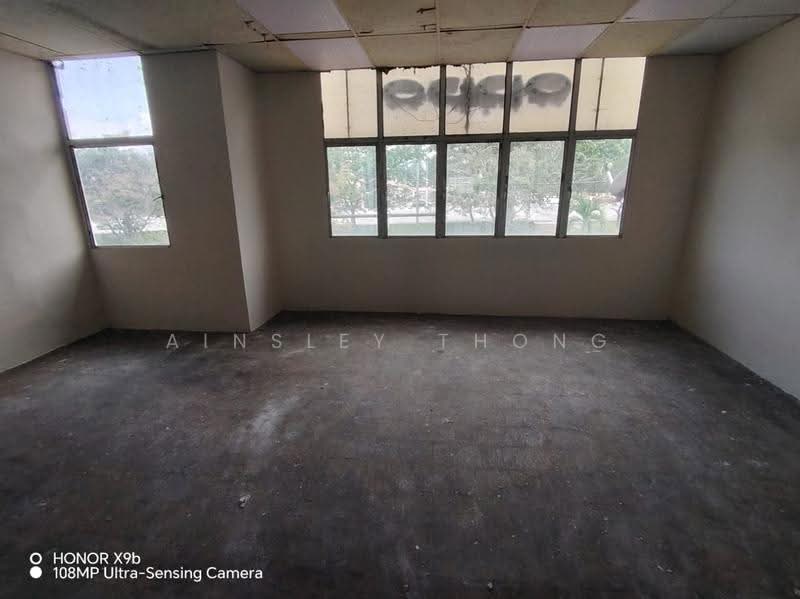 Shop / Office for Rent in Taman Klebang Restu (Chemor) - Ainsley Thong - Interior - PropertyGuru.com.my