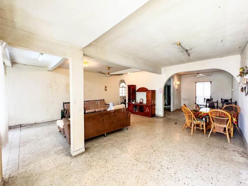 2-storey Terraced House for Sale in Kelana Jaya (Petaling Jaya) - Keasavan Hari Krishnan - Living Room - PropertyGuru.com.my