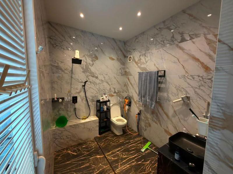 Vila Berkembar untuk Dijual di Mont Kiara (Kuala Lumpur) - Martin Lee - Bathroom - PropertyGuru.com.my