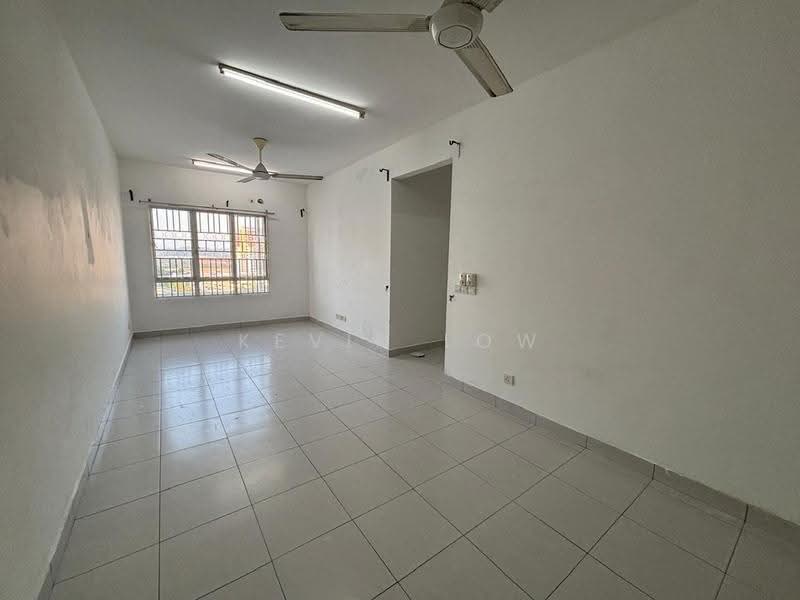 Pangsapuri untuk Dijual di Seri Intan Apartment - KEVIN LOW - Living Room - PropertyGuru.com.my