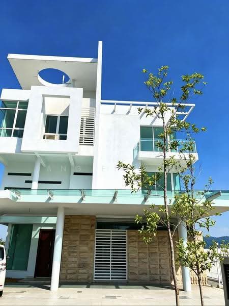Bungalow House for Sale in Batu Maung (Penang) - Ang En Wen - Exterior - PropertyGuru.com.my