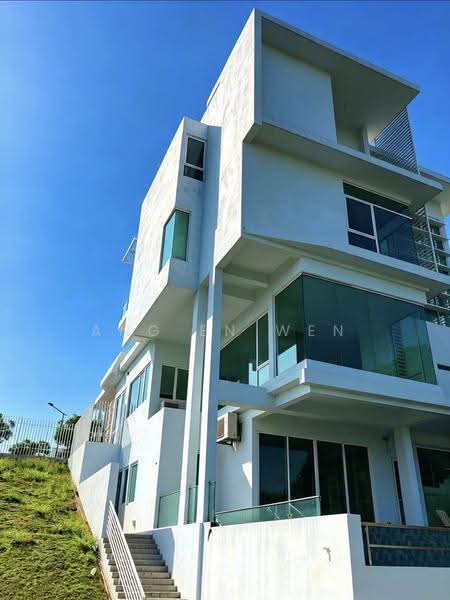 Bungalow House for Sale in Batu Maung (Penang) - Ang En Wen - Exterior - PropertyGuru.com.my
