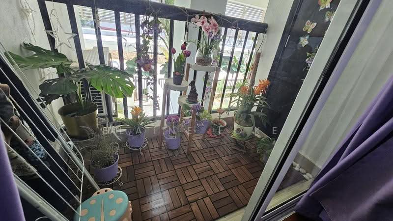 Kondominium untuk Dijual di Armanee Terrace II - Elaine Loke - Balcony - PropertyGuru.com.my