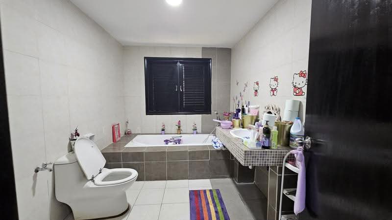 Kondominium untuk Dijual di Armanee Terrace II - Elaine Loke - Bathroom - PropertyGuru.com.my