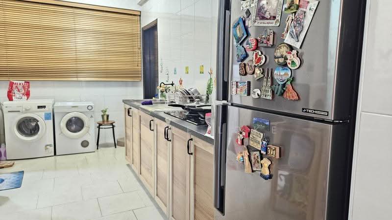 Kondominium untuk Dijual di Armanee Terrace II - Elaine Loke - Kitchen - PropertyGuru.com.my