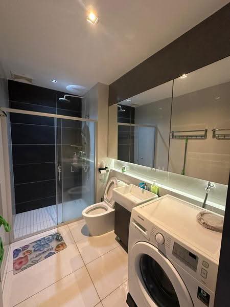 Condominium for Sale at Amberside @ Country Garden Danga Bay - Elvis Sim - Bathroom - PropertyGuru.com.my
