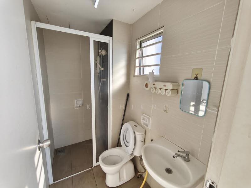 Kondominium untuk Dijual di Calisa M @ Calisa Residences - CK Chieng - Bathroom - PropertyGuru.com.my