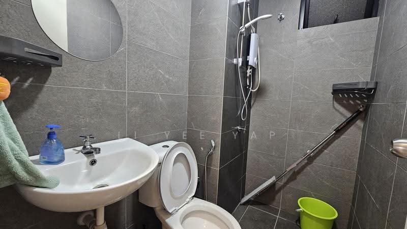 Service Residence for Rent at Majestic Maxim - Li Yee Yap - Bathroom - PropertyGuru.com.my