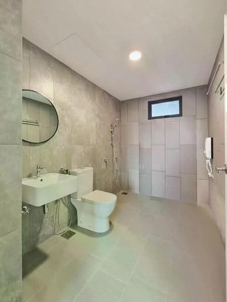 Kondominium untuk Disewa di Tuai Timur - Pearl Ho - Bathroom - PropertyGuru.com.my