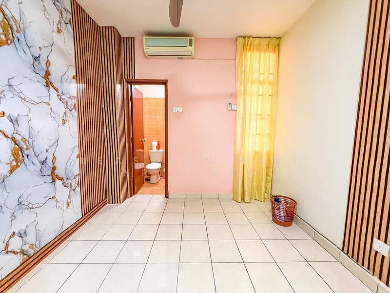 Semi-Detached House for Sale in Bangi (Selangor) - Keasavan Hari Krishnan - Bathroom - PropertyGuru.com.my