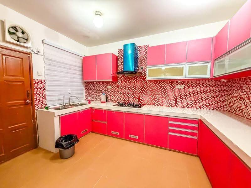 Semi-Detached House for Sale in Bangi (Selangor) - Keasavan Hari Krishnan - Kitchen - PropertyGuru.com.my