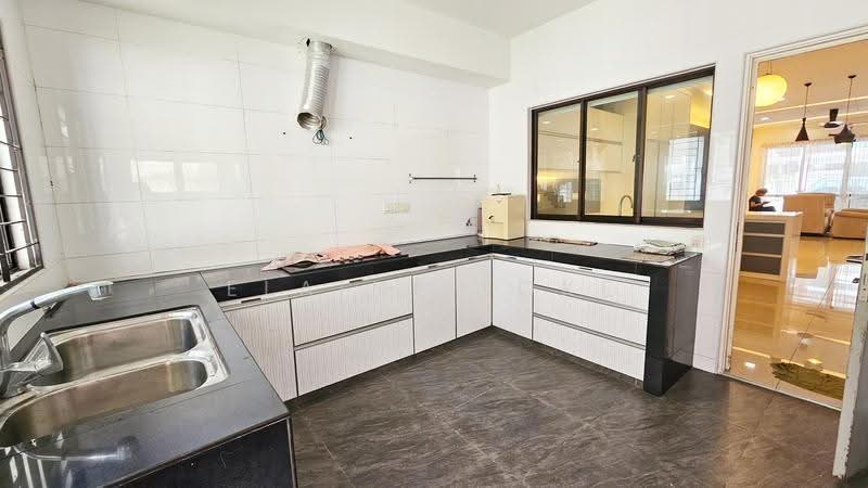 Rumah Teres 3-Tingkat untuk Dijual di Prima Selayang (Selayang) - Elaine Loke - Kitchen - PropertyGuru.com.my