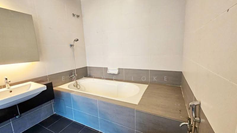 Rumah Teres 3-Tingkat untuk Dijual di Prima Selayang (Selayang) - Elaine Loke - Bathroom - PropertyGuru.com.my
