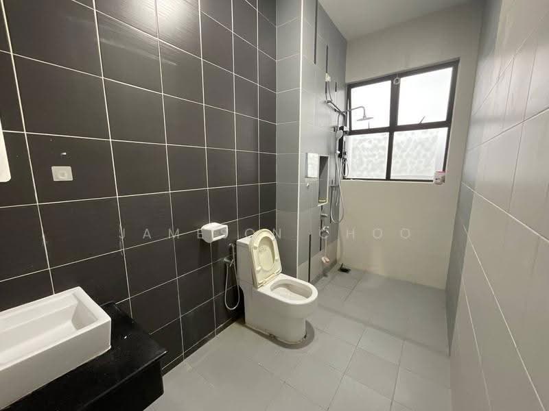 Semi-Detached House for Sale in Taman Nusa Idaman (Iskandar Puteri (Nusajaya)) - Jameson Choo - Bathroom - PropertyGuru.com.my