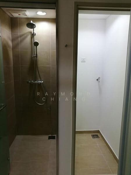 Kediaman Servis untuk Dijual di Plaza Arkadia (Service Residences) - Raymond Chiang - Bathroom - PropertyGuru.com.my