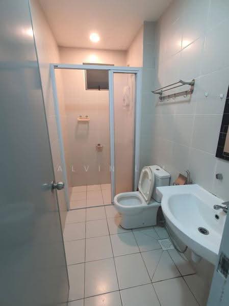 Service Residence for Rent at Meridin Bayvue Serviced Apartment - Alvin Lim - Bathroom - PropertyGuru.com.my