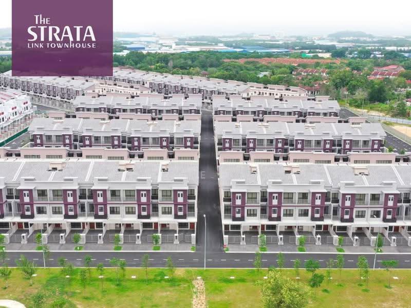 Townhouse for Sale in Bandar Puteri Bangi (Bangi) - Leslie Low - Exterior - PropertyGuru.com.my