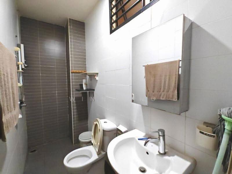 Service Residence for Sale at Palazio - Winnie Ng - Bathroom - PropertyGuru.com.my