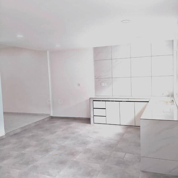 Rumah Teres untuk Dijual di Taman Desa Tebrau (Tebrau) - Cora Loh - Kitchen - PropertyGuru.com.my