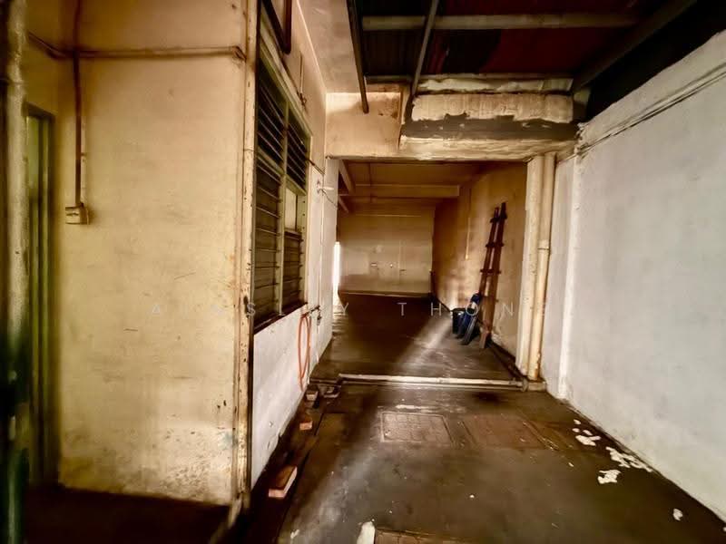 Shop / Office for Sale in Fair Park (Ipoh) - Ainsley Thong - Corridor - PropertyGuru.com.my