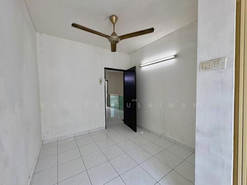 2-storey Terraced House for Sale in Semenyih Parklands (Beranang) - Natira Sulaiman - PropertyGuru.com.my