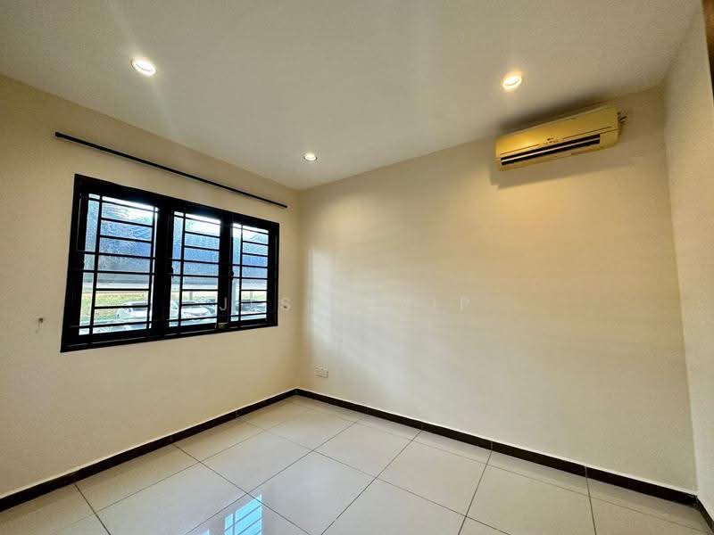 Pangsapuri untuk Dijual di Larkin Residence (Phase One) - Jessy Yip - Interior - PropertyGuru.com.my