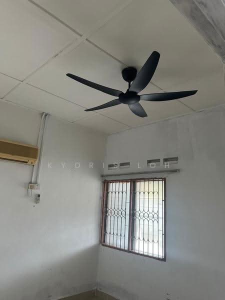 Rumah Teres 1-Tingkat untuk Disewa di Taman Johor (Tampoi) - Kyoris Loh - Interior - PropertyGuru.com.my