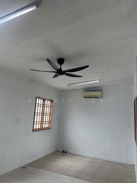 Rumah Teres 1-Tingkat untuk Disewa di Taman Johor (Tampoi) - Kyoris Loh - Interior - PropertyGuru.com.my