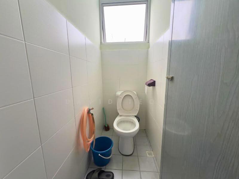 Shop / Office untuk Disewa di Bukit Tengah (Bukit Mertajam) - David Teoh - Bathroom - PropertyGuru.com.my