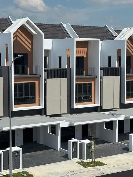 2-storey Terraced House for Sale in Bandar Gamuda Gardens (Rawang) - Daniel Yap - Exterior - PropertyGuru.com.my