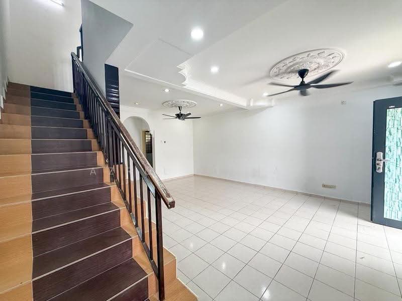 Rumah Teres 2-Tingkat untuk Dijual di Taman Bandar Senawang (Senawang) - Azrul Othman - Living Room - PropertyGuru.com.my