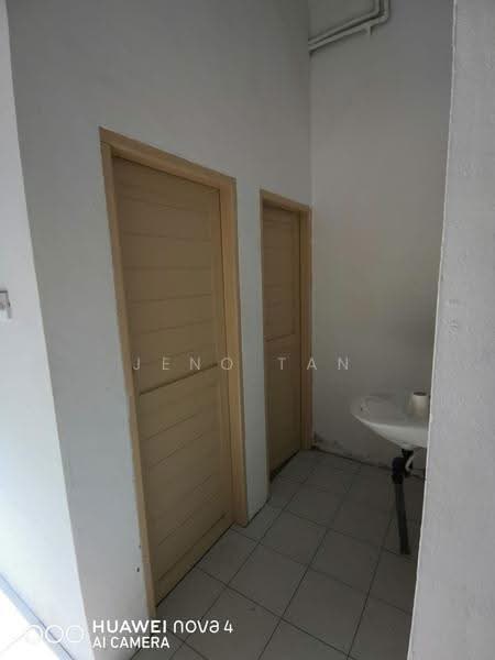 Shop for Rent in Kuching (Sarawak) - Jeno Tan - Interior - PropertyGuru.com.my