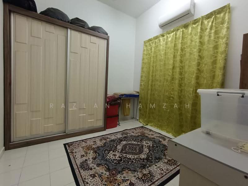 1-storey Terraced House for Sale in Bakri (Johor) - Razlan Hamzah - Bedroom - PropertyGuru.com.my