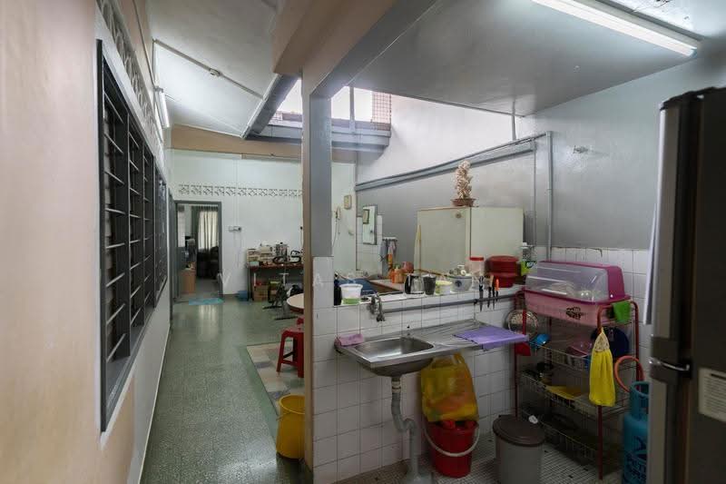 1-storey Terraced House for Sale in Taman Berkeley (Klang) - Vitas Tan - Kitchen - PropertyGuru.com.my