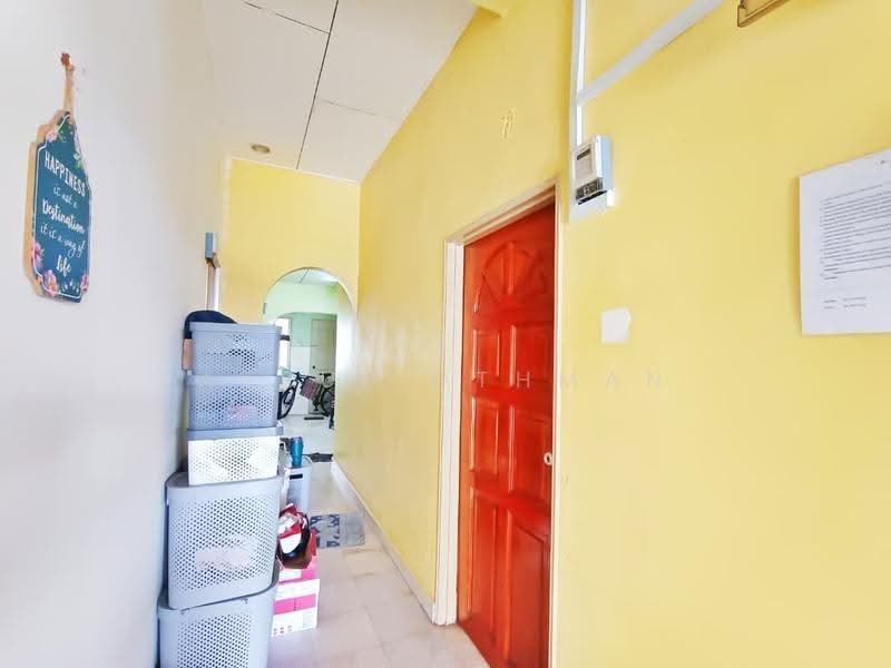 Rumah Teres 1-Tingkat untuk Dijual di Senawang (Negeri Sembilan) - Azrul Othman - Corridor - PropertyGuru.com.my