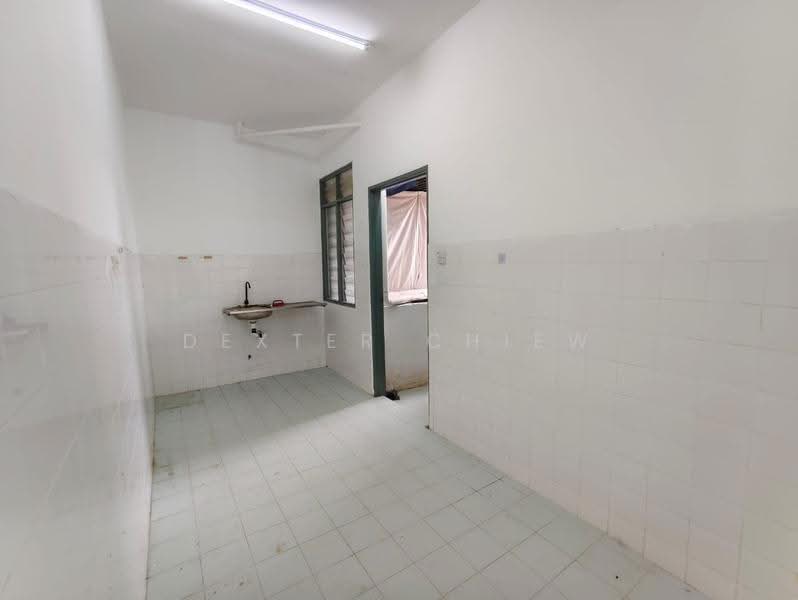 Pangsapuri untuk Dijual di Pangsapuri Seri Cempaka (Serendah) - Dexter Chiew - Kitchen - PropertyGuru.com.my
