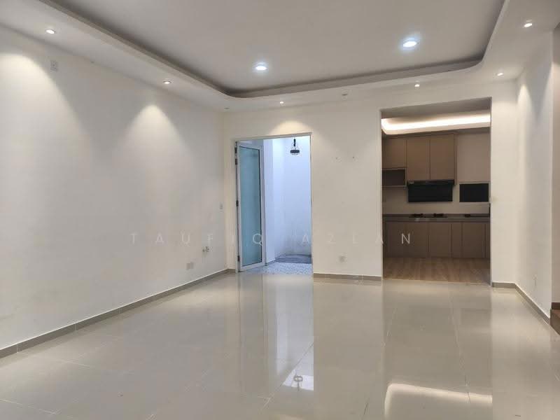 2-storey Terraced House for Rent in Cyberjaya (Selangor) - Taufiq Azlan - Living Room - PropertyGuru.com.my