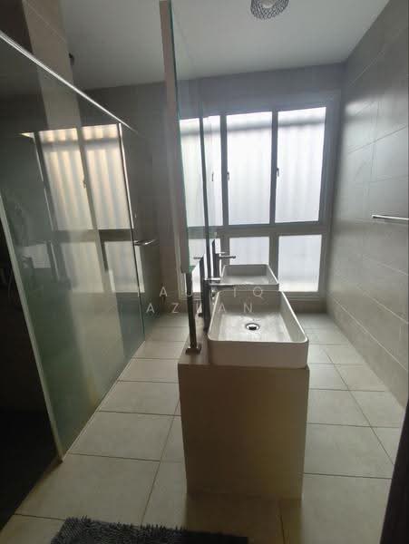 2-storey Terraced House for Rent in Cyberjaya (Selangor) - Taufiq Azlan - Bathroom - PropertyGuru.com.my