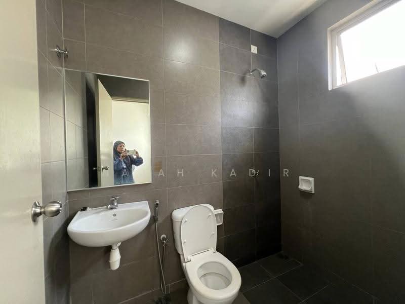 Rumah Teres 2-Tingkat untuk Dijual di Nilai Impian (Nilai) - Najah Kadir - Bathroom - PropertyGuru.com.my