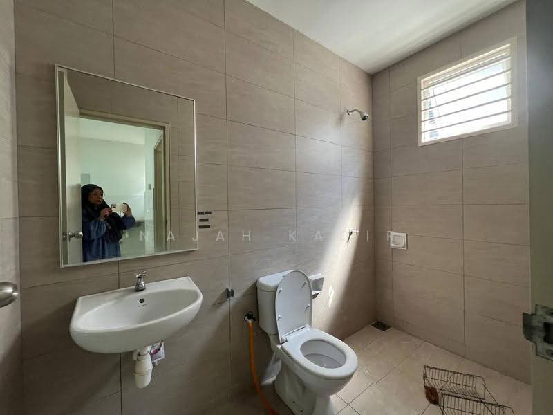 Rumah Teres 2-Tingkat untuk Dijual di Nilai Impian (Nilai) - Najah Kadir - Bathroom - PropertyGuru.com.my