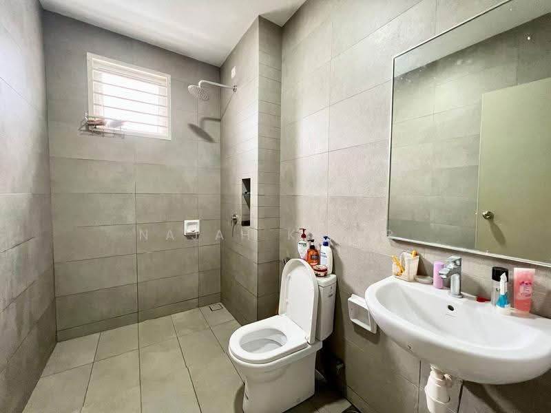 Rumah Teres 2-Tingkat untuk Dijual di Nilai Impian (Nilai) - Najah Kadir - Bathroom - PropertyGuru.com.my